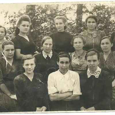 Коллектив детского сада ХАЗ, 07.06.1950 год.