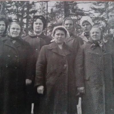 Работники заводской столовой